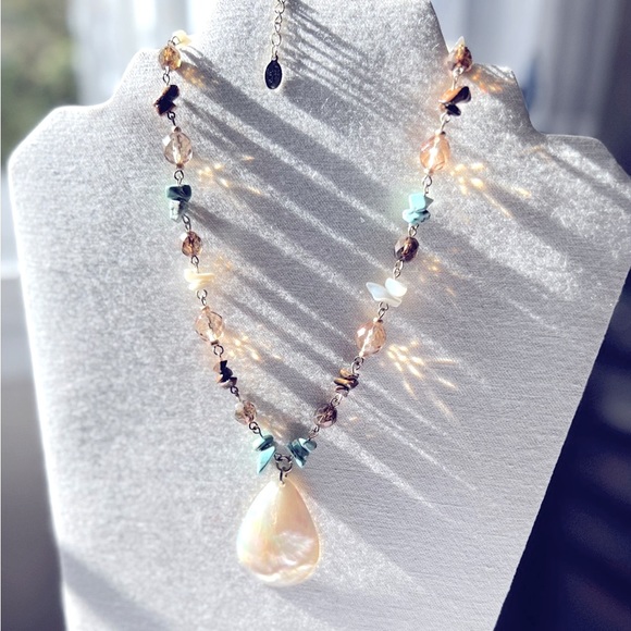 Cookie Lee Jewelry - 🐚Genuine Shell Turquoise Chip Glass Bead Gold Tone Necklace by Cookie Lee